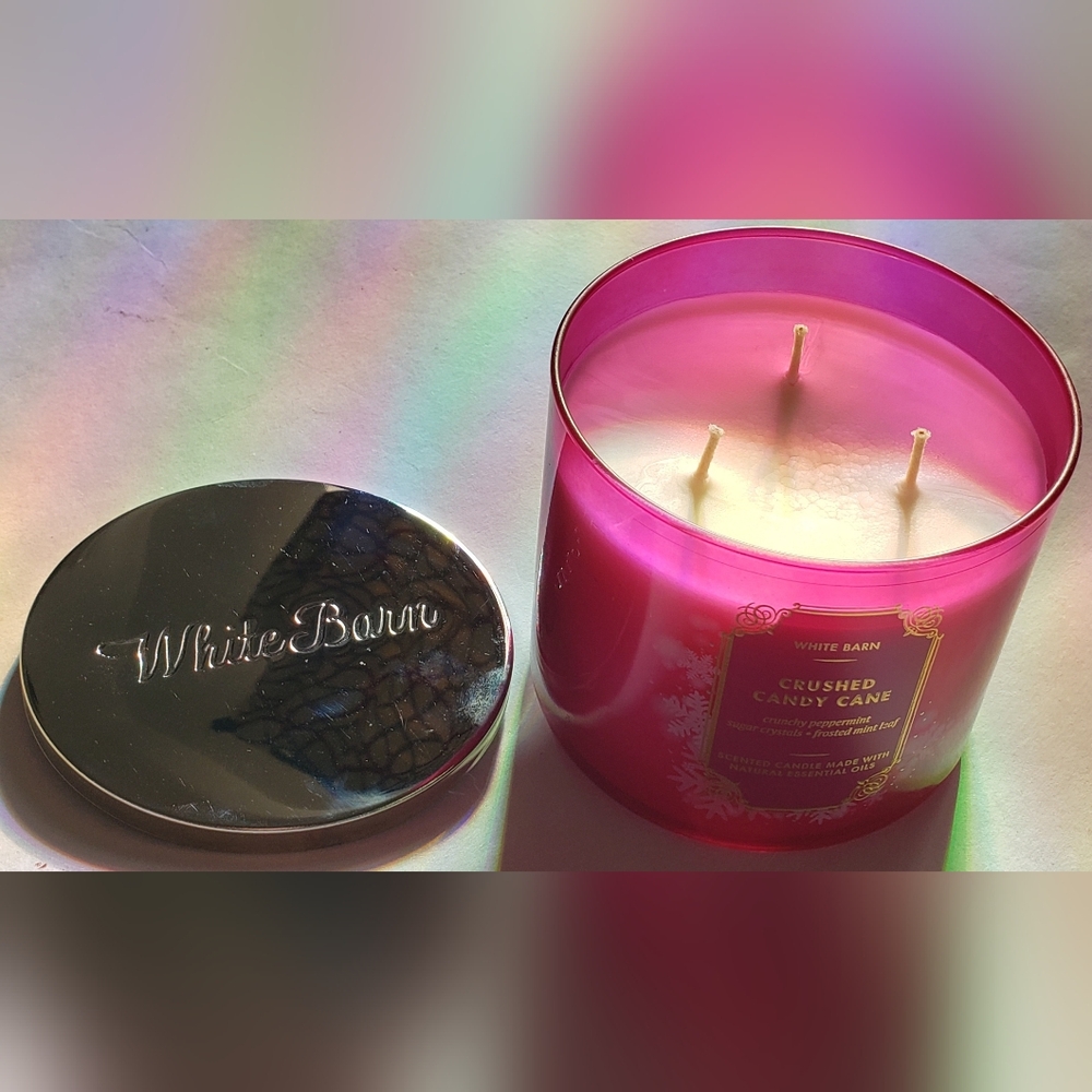 White Barn Crushed Candy Cane Candle